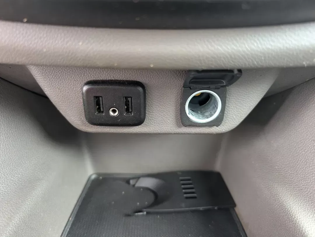 2018 /Dark Atmosphere/Medium Ash Gray Chevrolet Traverse LT Cloth (1GNERGKW2JJ) with an Gas V6 3.6L/ engine, 9-Speed Automatic transmission, located at 5115 14th Ave., Columbus, GA, 31904, (706) 323-0345, 32.511494, -84.971046 - 2018 Chevrolet Traverse LT Cloth - Photo#15