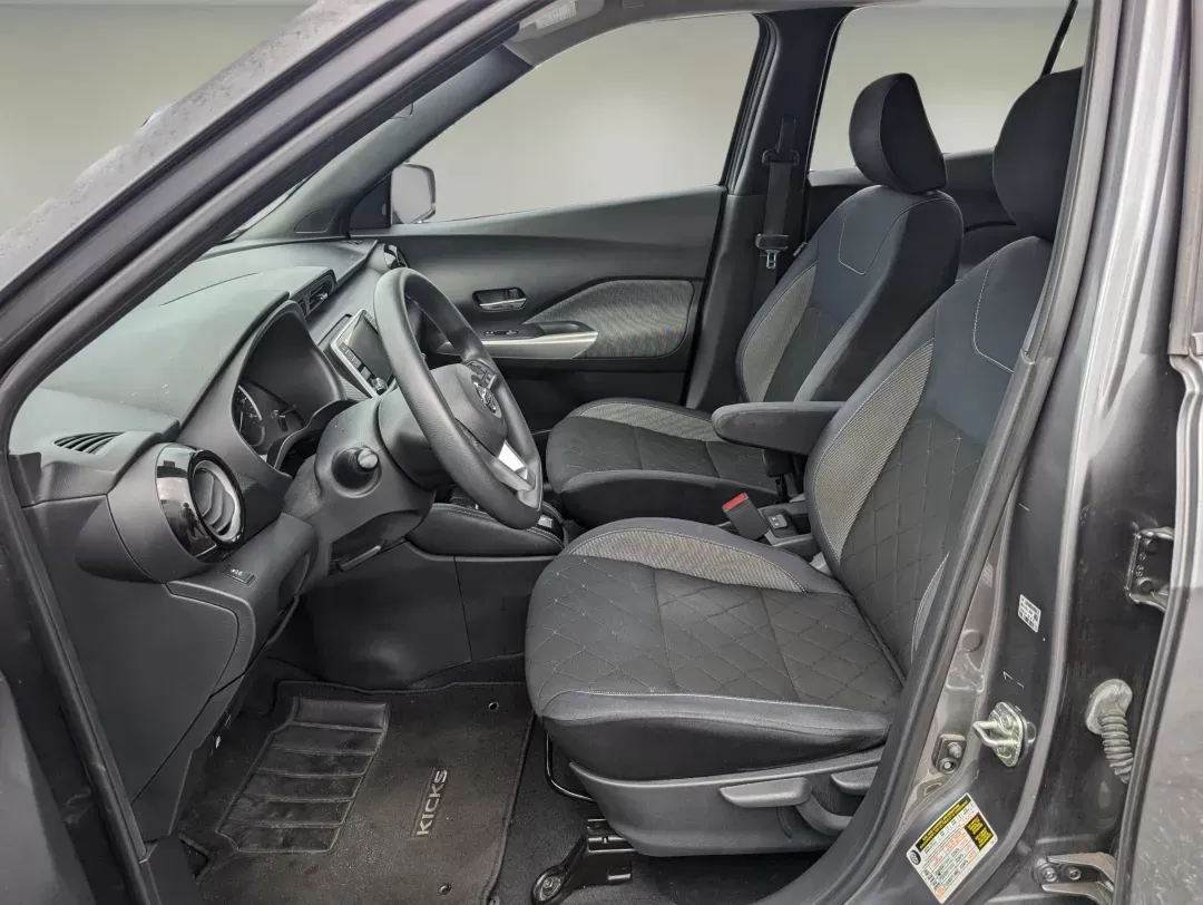 2018 /Charcoal Nissan Kicks SV (3N1CP5CU3JL) with an Regular Unleaded I-4 1.6 L/98 engine, 1-Speed CVT w/OD transmission, located at 5115 14th Ave., Columbus, GA, 31904, (706) 323-0345, 32.511494, -84.971046 - 2018 Nissan Kicks SV - Photo#9