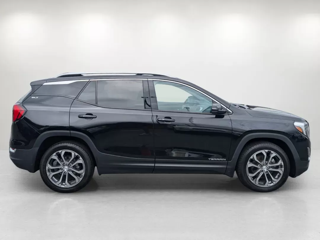 2019 /Jet Black GMC Terrain SLT (3GKALPEX2KL) with an Turbocharged Gas/E15 I4 2.0L/122 engine, 9-Speed Automatic transmission, located at 5115 14th Ave., Columbus, GA, 31904, (706) 323-0345, 32.511494, -84.971046 - 2019 GMC Terrain SLT - Photo#3