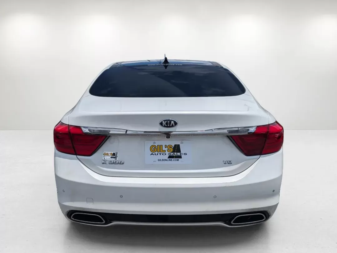 2015 /Black Kia K900 Luxury (KNALW4D4XF6) with an Premium Unleaded V-8 5.0 L/307 engine, 8-Speed Automatic w/OD transmission, located at 3959 U.S. 80 W, Phenix City, AL, 36870, (334) 297-4885, 32.469296, -85.135185 - 2015 Kia K900 Luxury - Photo#6