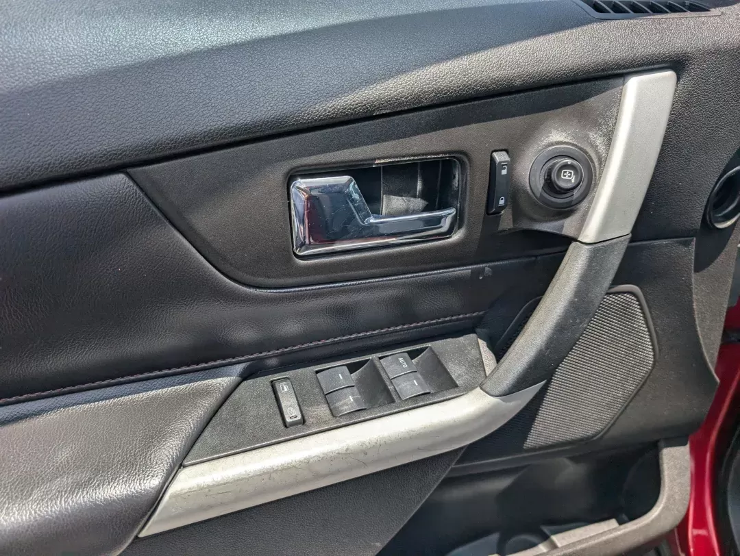 2013 Ford Edge SEL (2FMDK3J92DB) with an Turbocharged I4 2.0L/122 engine, 6-Speed Automatic w/manual shift transmission, located at 3959 U.S. 80 W, Phenix City, AL, 36870, (334) 297-4885, 32.469296, -85.135185 - 2013 Ford Edge SEL - Photo#9