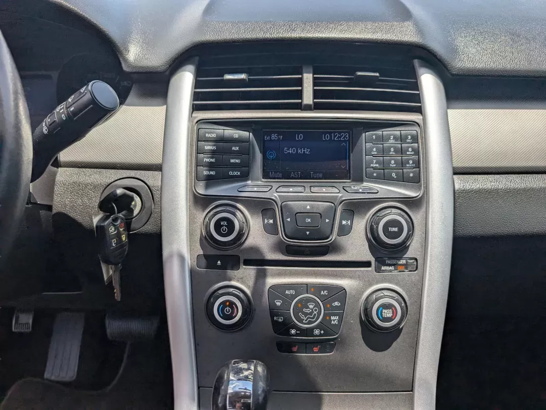 2013 Ford Edge SEL (2FMDK3J92DB) with an Turbocharged I4 2.0L/122 engine, 6-Speed Automatic w/manual shift transmission, located at 3959 U.S. 80 W, Phenix City, AL, 36870, (334) 297-4885, 32.469296, -85.135185 - 2013 Ford Edge SEL - Photo#15