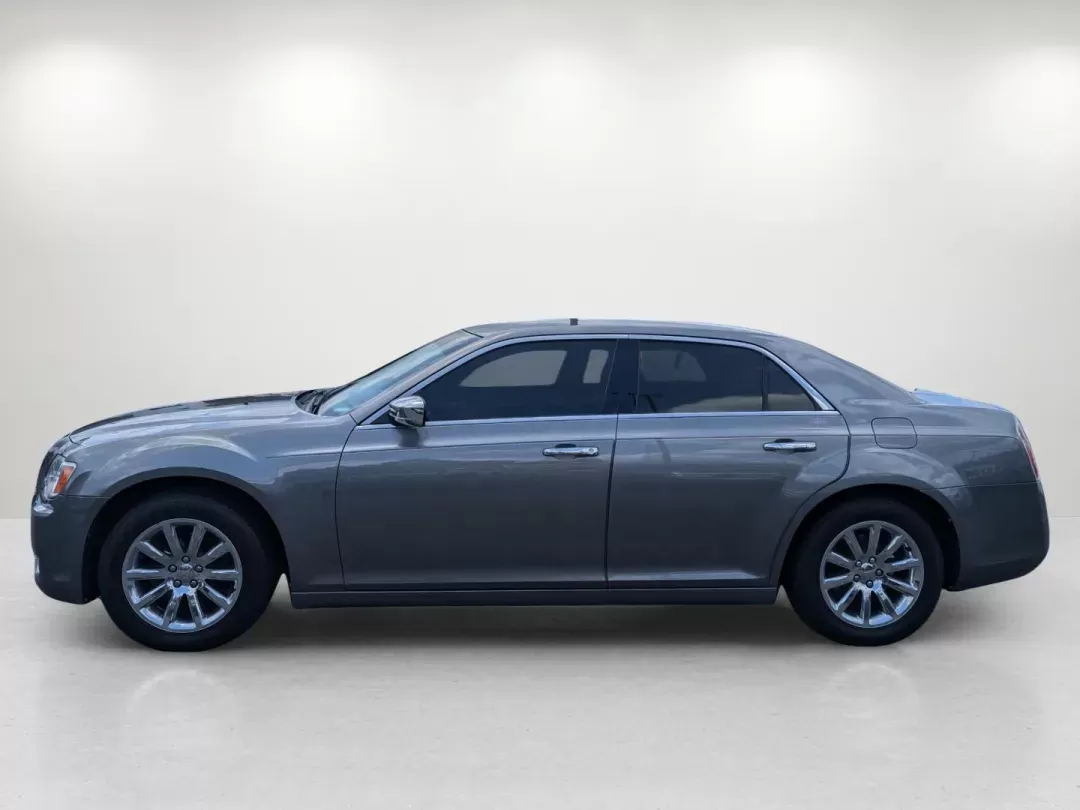 2011 /Black Interior Chrysler 300 Limited (2C3CA5CG7BH) with an Gas/Ethanol V6 3.6L/220 engine, 5-Speed Automatic w/Manual Shift transmission, located at 3959 U.S. 80 W, Phenix City, AL, 36870, (334) 297-4885, 32.469296, -85.135185 - 2011 Chrysler 300 Limited - Photo#9