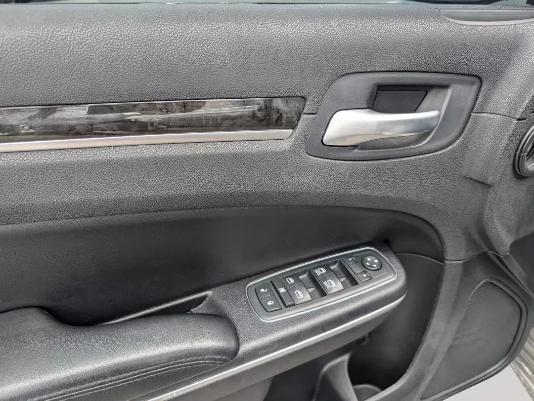 2011 /Black Interior Chrysler 300 Limited (2C3CA5CG7BH) with an Gas/Ethanol V6 3.6L/220 engine, 5-Speed Automatic w/Manual Shift transmission, located at 3959 U.S. 80 W, Phenix City, AL, 36870, (334) 297-4885, 32.469296, -85.135185 - 2011 Chrysler 300 Limited - Photo#10