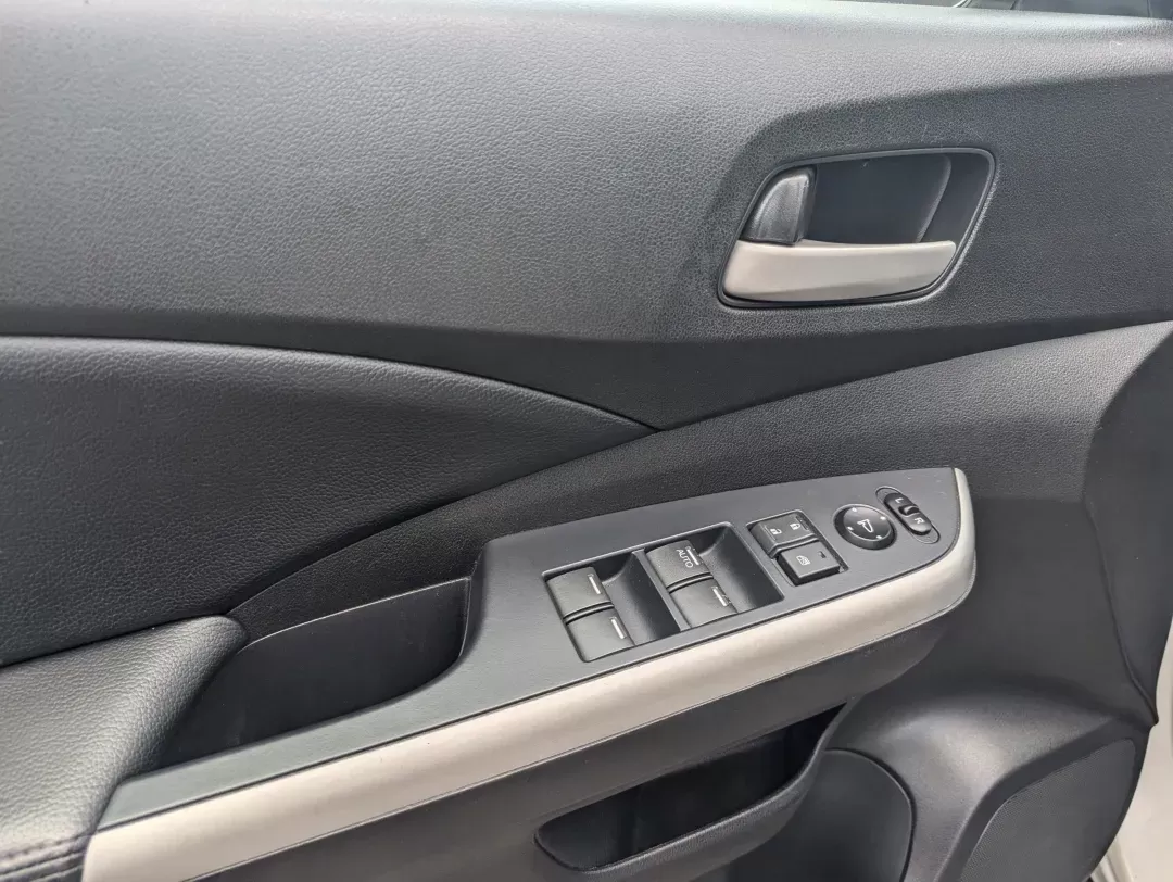 2013 Honda CR-V EX-L (5J6RM3H73DL) with an Gas I4 2.4L/144 engine, 5-Speed Automatic transmission, located at 3959 U.S. 80 W, Phenix City, AL, 36870, (334) 297-4885, 32.469296, -85.135185 - 2013 Honda CR-V EX-L - Photo#9