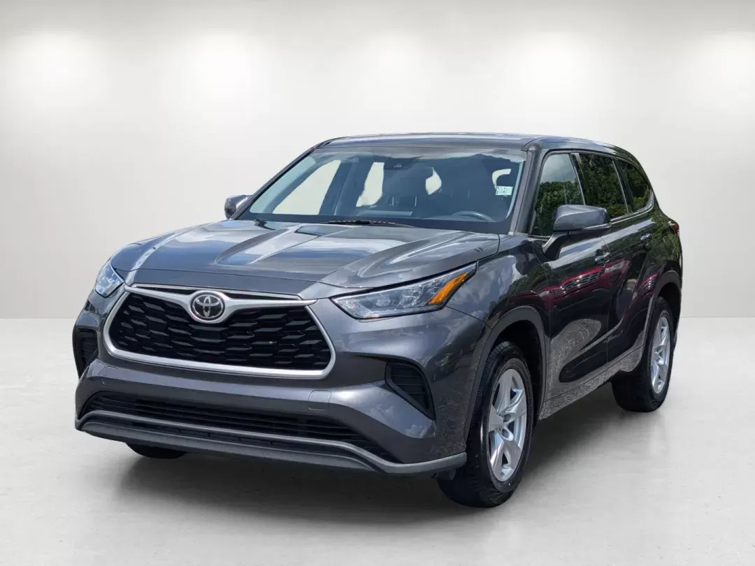 2020 Toyota Highlander L (5TDCZRAH3LS) with an Regular Unleaded V-6 3.5 L/211 engine, 8-Speed Automatic w/OD transmission, located at 3959 U.S. 80 W, Phenix City, AL, 36870, (334) 297-4885, 32.469296, -85.135185 - 2020 Toyota Highlander L - Photo#1