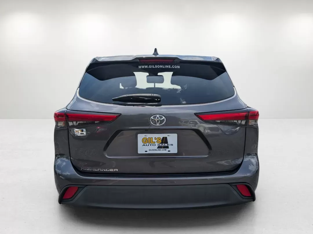 2020 Toyota Highlander L (5TDCZRAH3LS) with an Regular Unleaded V-6 3.5 L/211 engine, 8-Speed Automatic w/OD transmission, located at 3959 U.S. 80 W, Phenix City, AL, 36870, (334) 297-4885, 32.469296, -85.135185 - 2020 Toyota Highlander L - Photo#6
