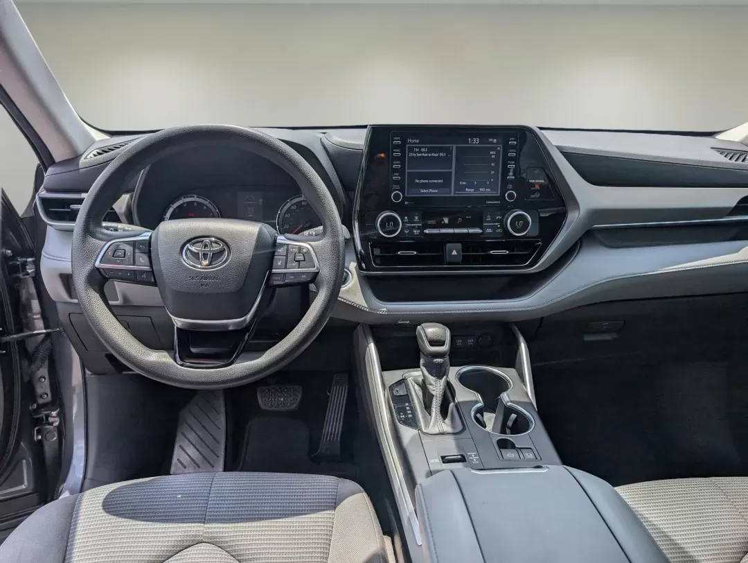 2020 Toyota Highlander L (5TDCZRAH3LS) with an Regular Unleaded V-6 3.5 L/211 engine, 8-Speed Automatic w/OD transmission, located at 3959 U.S. 80 W, Phenix City, AL, 36870, (334) 297-4885, 32.469296, -85.135185 - 2020 Toyota Highlander L - Photo#12