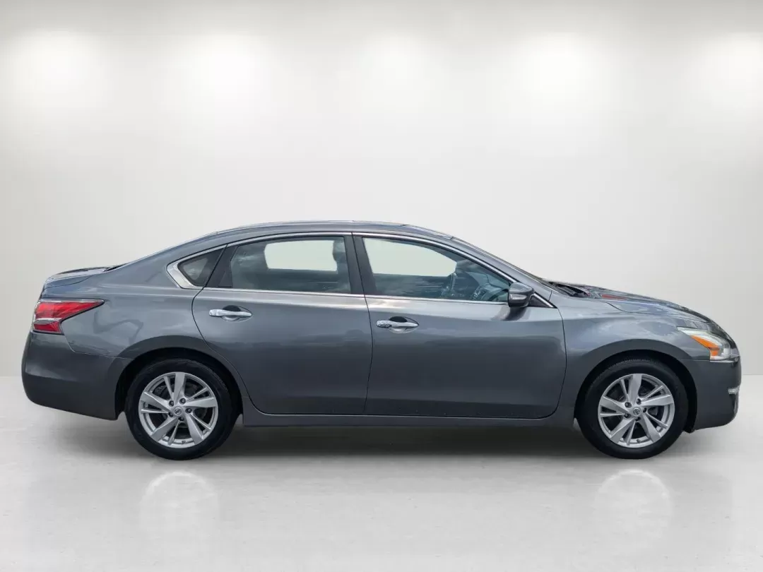 2014 /Charcoal Nissan Altima 2.5 SV (1N4AL3AP5EC) with an Regular Unleaded I-4 2.5 L/152 engine, 1-Speed CVT w/OD transmission, located at 5115 14th Ave., Columbus, GA, 31904, (706) 323-0345, 32.511494, -84.971046 - 2014 Nissan Altima 2.5 SV - Photo#3