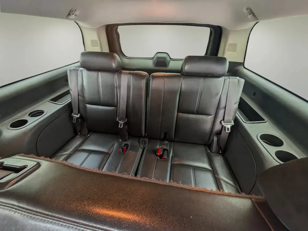 2013 /Ebony Chevrolet Suburban LT (1GNSCJE02DR) with an Gas/Ethanol V8 5.3L/323 engine, 6-Speed Automatic transmission, located at 3959 U.S. 80 W, Phenix City, AL, 36870, (334) 297-4885, 32.469296, -85.135185 - 2013 Chevrolet Suburban LT - Photo#12