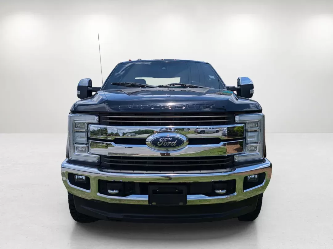 2018 Ford Super Duty F-250 SRW King Ranch (1FT7W2BT1JE) with an Intercooled Turbo Diesel V-8 6.7 L/406 engine, 6-Speed Automatic w/OD transmission, located at 3959 U.S. 80 W, Phenix City, AL, 36870, (334) 297-4885, 32.469296, -85.135185 - 2018 Ford Super Duty F-250 SRW King Ranch - Photo#2