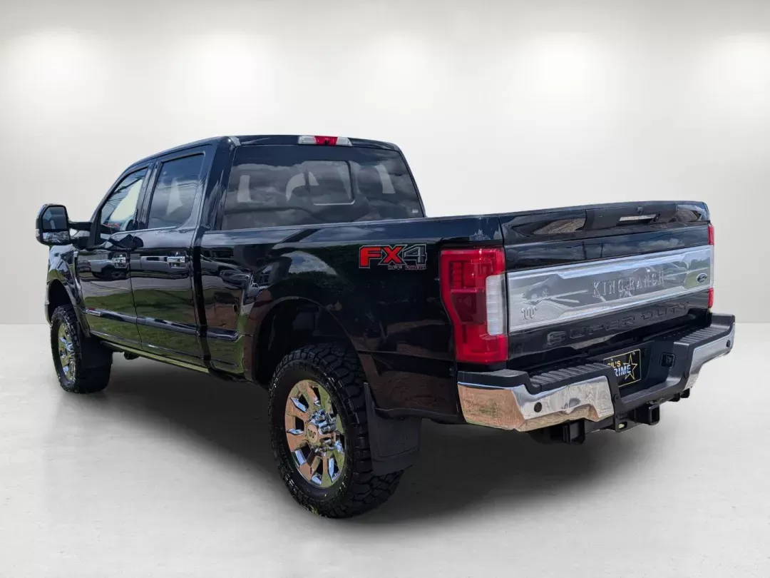 2018 Ford Super Duty F-250 SRW King Ranch (1FT7W2BT1JE) with an Intercooled Turbo Diesel V-8 6.7 L/406 engine, 6-Speed Automatic w/OD transmission, located at 3959 U.S. 80 W, Phenix City, AL, 36870, (334) 297-4885, 32.469296, -85.135185 - 2018 Ford Super Duty F-250 SRW King Ranch - Photo#6
