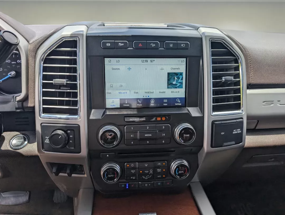 2018 Ford Super Duty F-250 SRW King Ranch (1FT7W2BT1JE) with an Intercooled Turbo Diesel V-8 6.7 L/406 engine, 6-Speed Automatic w/OD transmission, located at 3959 U.S. 80 W, Phenix City, AL, 36870, (334) 297-4885, 32.469296, -85.135185 - 2018 Ford Super Duty F-250 SRW King Ranch - Photo#14