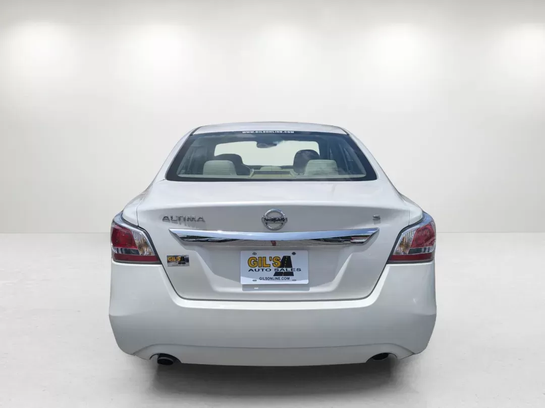 2015 Nissan Altima 2.5 S (1N4AL3AP6FC) with an Regular Unleaded I-4 2.5 L/152 engine, 1-Speed CVT w/OD transmission, located at 3959 U.S. 80 W, Phenix City, AL, 36870, (334) 297-4885, 32.469296, -85.135185 - 2015 Nissan Altima 2.5 S - Photo#5
