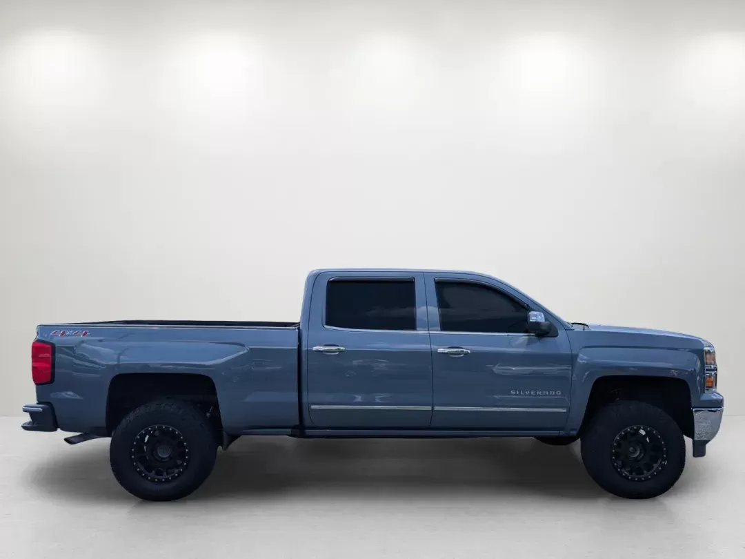 2015 /Jet Black Chevrolet Silverado 1500 LTZ (1GCUKSEC0FF) with an Gas V8 5.3L/325 engine, 6-Speed Automatic transmission, located at 3959 U.S. 80 W, Phenix City, AL, 36870, (334) 297-4885, 32.469296, -85.135185 - 2015 Chevrolet Silverado 1500 LTZ - Photo#4