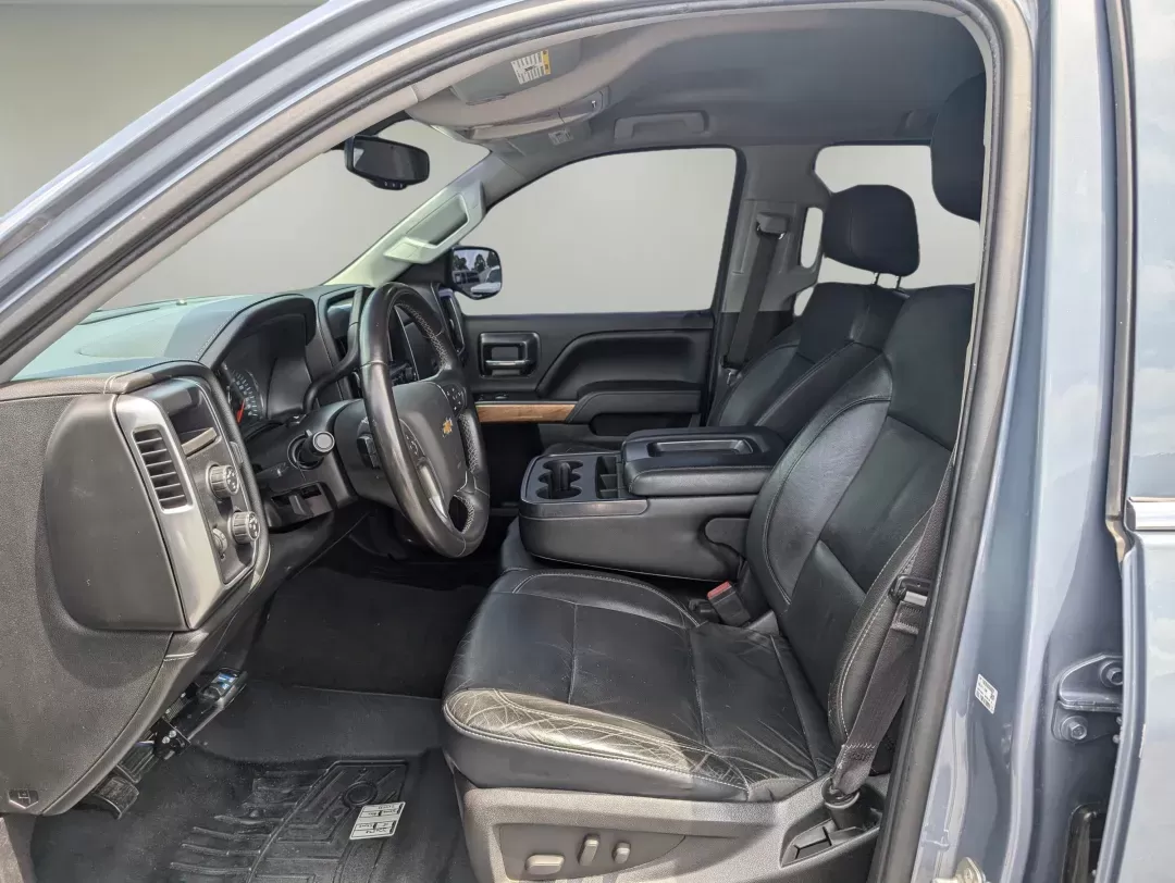 2015 /Jet Black Chevrolet Silverado 1500 LTZ (1GCUKSEC0FF) with an Gas V8 5.3L/325 engine, 6-Speed Automatic transmission, located at 3959 U.S. 80 W, Phenix City, AL, 36870, (334) 297-4885, 32.469296, -85.135185 - 2015 Chevrolet Silverado 1500 LTZ - Photo#10