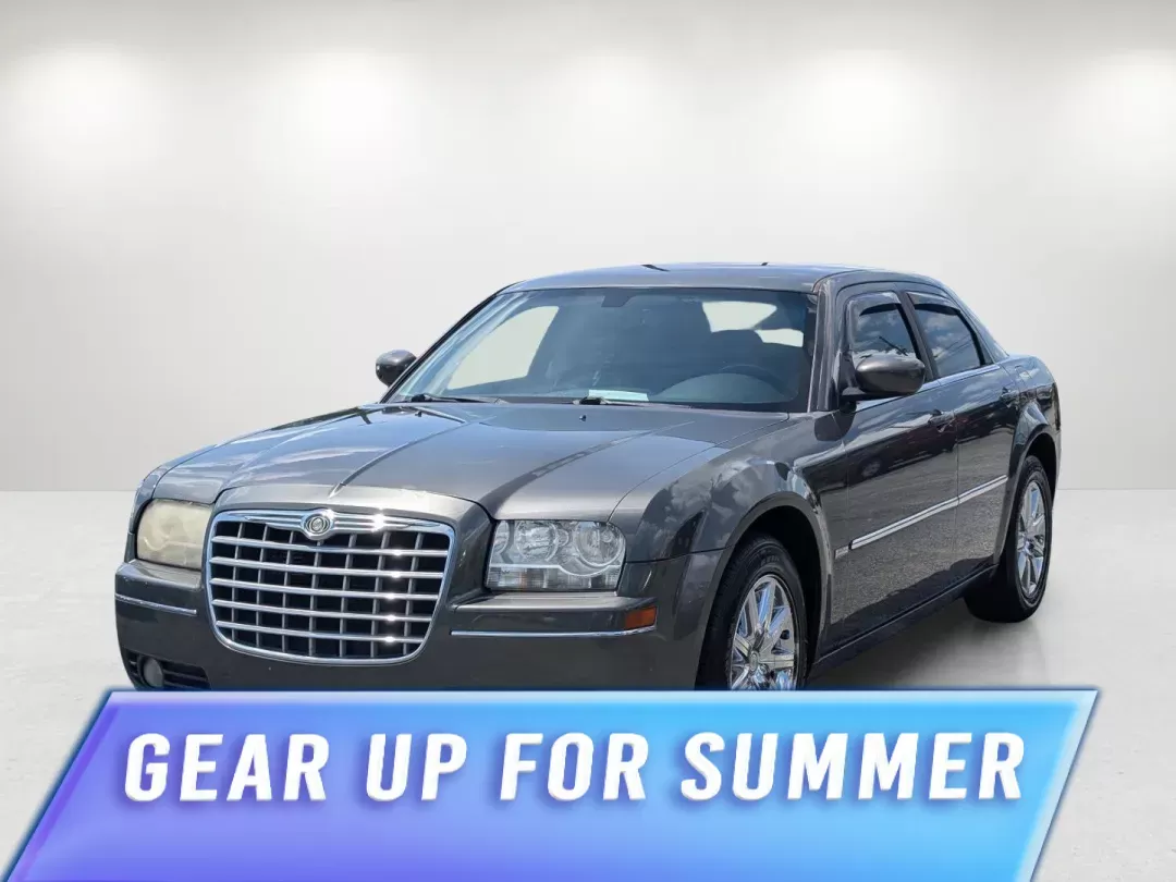 2009 /Dark slate gray Chrysler 300 Touring (2C3KA53V69H) with an Gas V6 3.5L/214 engine, 4-Speed Automatic transmission, located at 3959 U.S. 80 W, Phenix City, AL, 36870, (334) 297-4885, 32.469296, -85.135185 - 2009 Chrysler 300 Touring - Photo#0