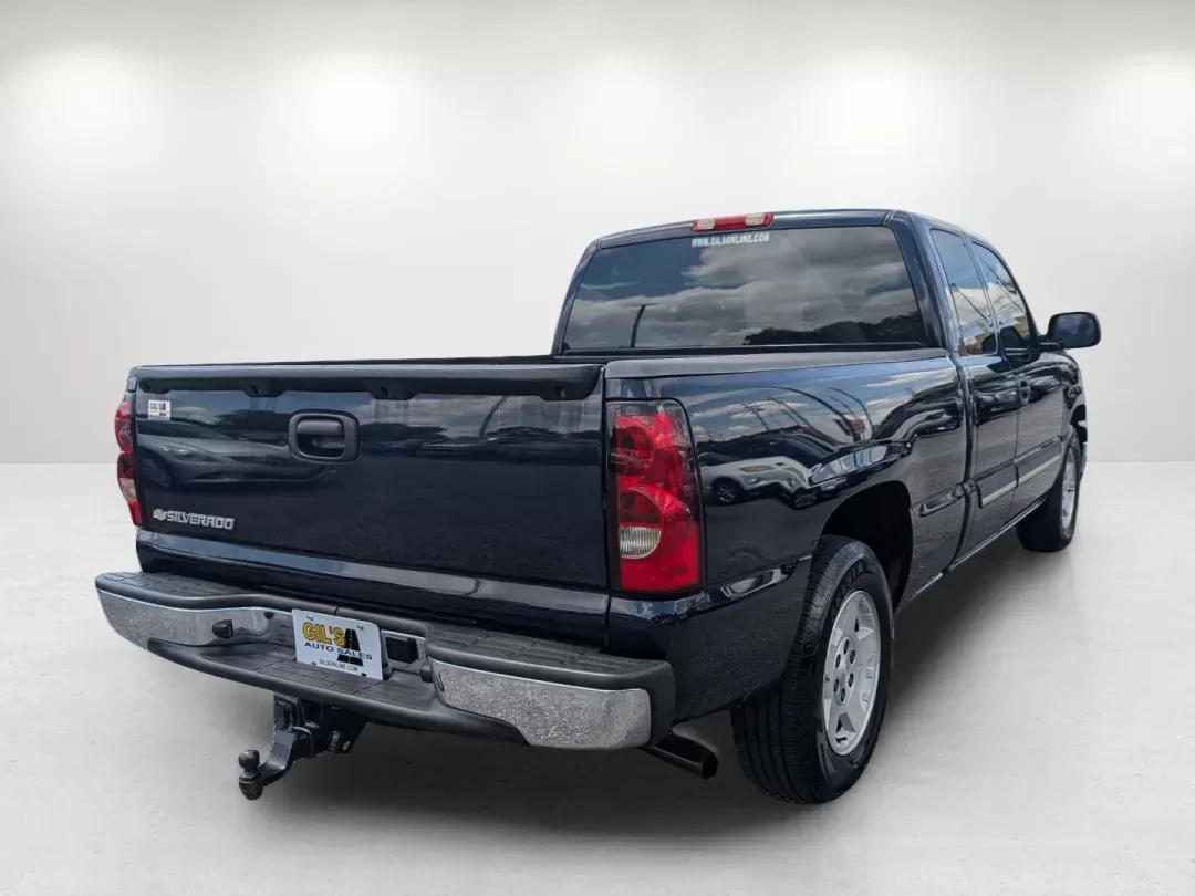 2006 /Dark Charcoal Chevrolet Silverado 1500 LT1 (1GCEC19V06Z) with an Gas V8 4.8L/293 engine, 4-Speed Automatic w/OD transmission, located at 3959 U.S. 80 W, Phenix City, AL, 36870, (334) 297-4885, 32.469296, -85.135185 - 2006 Chevrolet Silverado 1500 LT1 - Photo#4