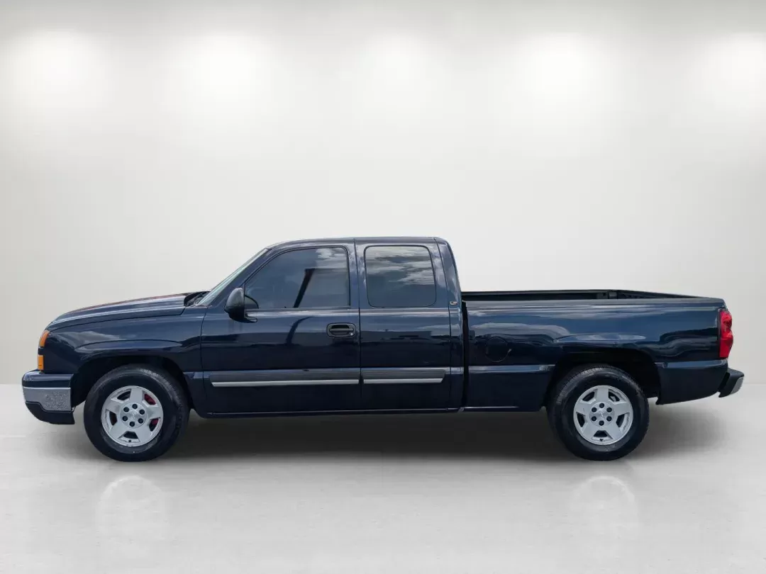 2006 /Dark Charcoal Chevrolet Silverado 1500 LT1 (1GCEC19V06Z) with an Gas V8 4.8L/293 engine, 4-Speed Automatic w/OD transmission, located at 3959 U.S. 80 W, Phenix City, AL, 36870, (334) 297-4885, 32.469296, -85.135185 - 2006 Chevrolet Silverado 1500 LT1 - Photo#7