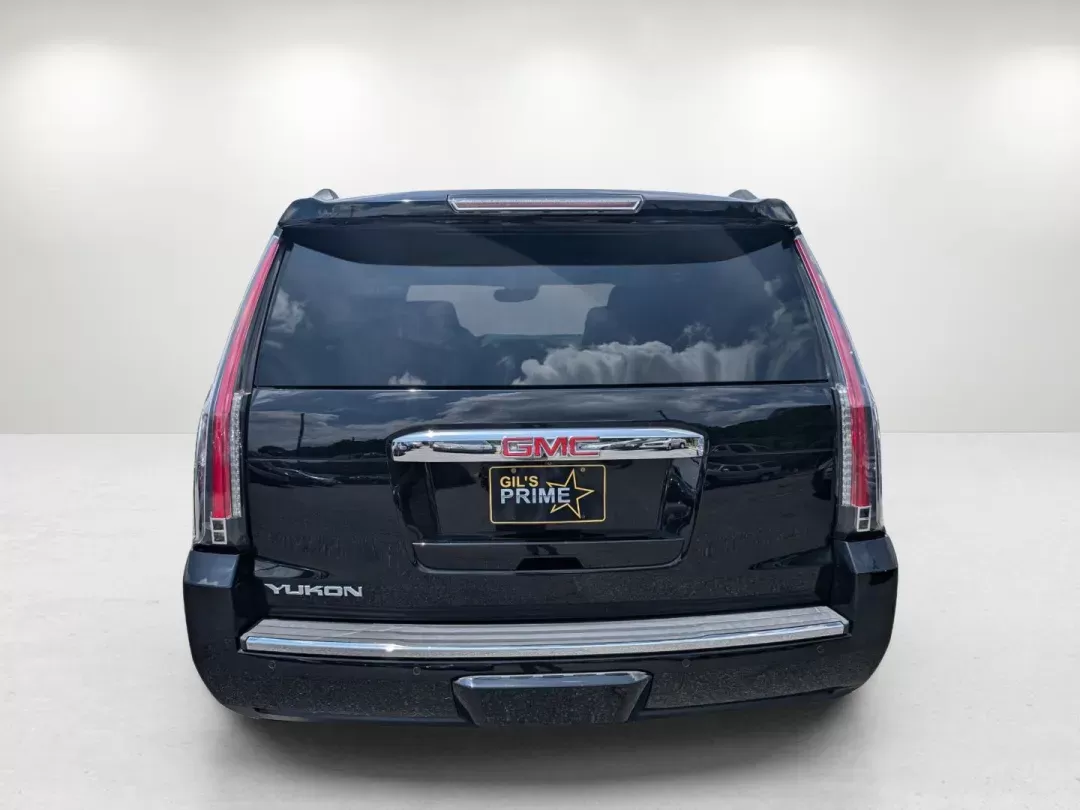 2015 /Jet Black GMC Yukon Denali (1GKS2CKJ7FR) with an Gas V8 6.2L/378 engine, 8-Speed Automatic transmission, located at 3959 U.S. 80 W, Phenix City, AL, 36870, (334) 297-4885, 32.469296, -85.135185 - 2015 GMC Yukon Denali - Photo#5
