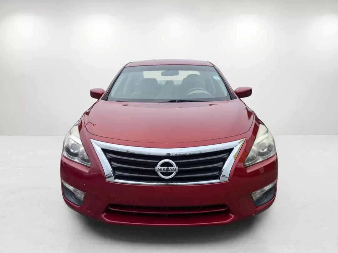 2015 /Beige Nissan Altima 2.5 S (1N4AL3AP4FC) with an Regular Unleaded I-4 2.5 L/152 engine, 1-Speed CVT w/OD transmission, located at 3959 U.S. 80 W, Phenix City, AL, 36870, (334) 297-4885, 32.469296, -85.135185 - 2015 Nissan Altima 2.5 S - Photo#1