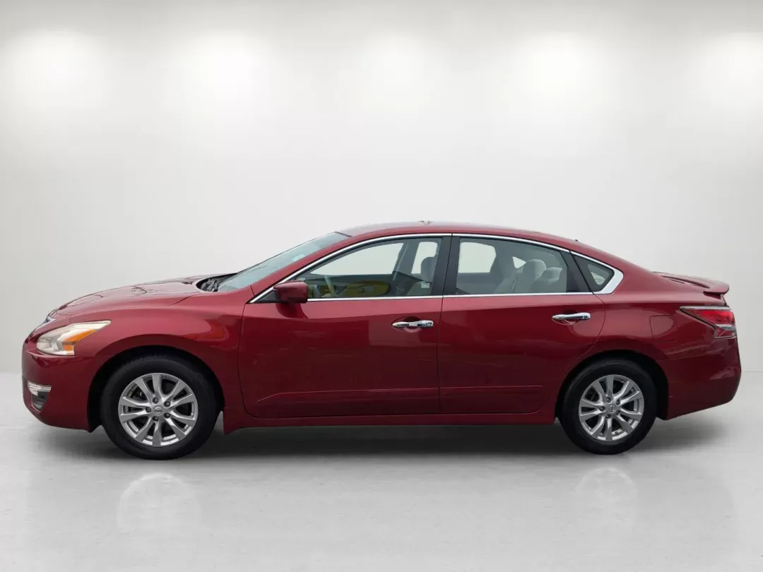 2015 /Beige Nissan Altima 2.5 S (1N4AL3AP4FC) with an Regular Unleaded I-4 2.5 L/152 engine, 1-Speed CVT w/OD transmission, located at 3959 U.S. 80 W, Phenix City, AL, 36870, (334) 297-4885, 32.469296, -85.135185 - 2015 Nissan Altima 2.5 S - Photo#7