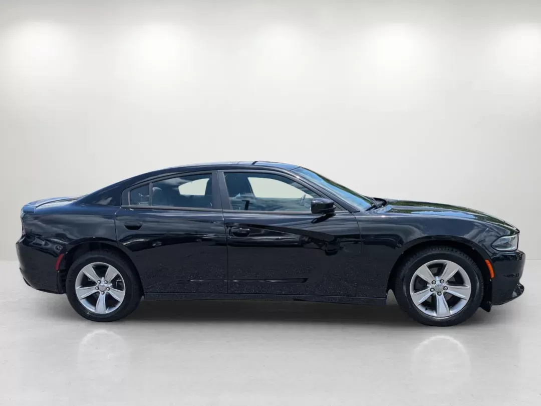 2015 /Black Dodge Charger SE (2C3CDXBG0FH) with an Regular Unleaded V-6 3.6 L/220 engine, 8-Speed Automatic w/OD transmission, located at 3959 U.S. 80 W, Phenix City, AL, 36870, (334) 297-4885, 32.469296, -85.135185 - 2015 Dodge Charger SE - Photo#3