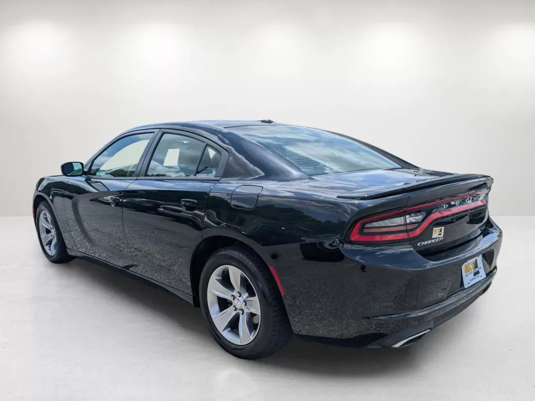 2015 /Black Dodge Charger SE (2C3CDXBG0FH) with an Regular Unleaded V-6 3.6 L/220 engine, 8-Speed Automatic w/OD transmission, located at 3959 U.S. 80 W, Phenix City, AL, 36870, (334) 297-4885, 32.469296, -85.135185 - 2015 Dodge Charger SE - Photo#6