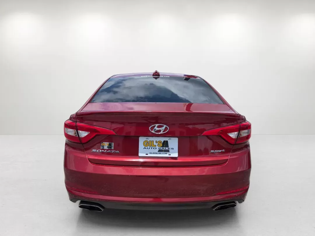 2015 /Gray Hyundai Sonata 2.4L Sport (5NPE34AF2FH) with an Regular Unleaded I-4 2.4 L/144 engine, 6-Speed Automatic w/OD transmission, located at 3959 U.S. 80 W, Phenix City, AL, 36870, (334) 297-4885, 32.469296, -85.135185 - 2015 Hyundai Sonata 2.4L Sport - Photo#5