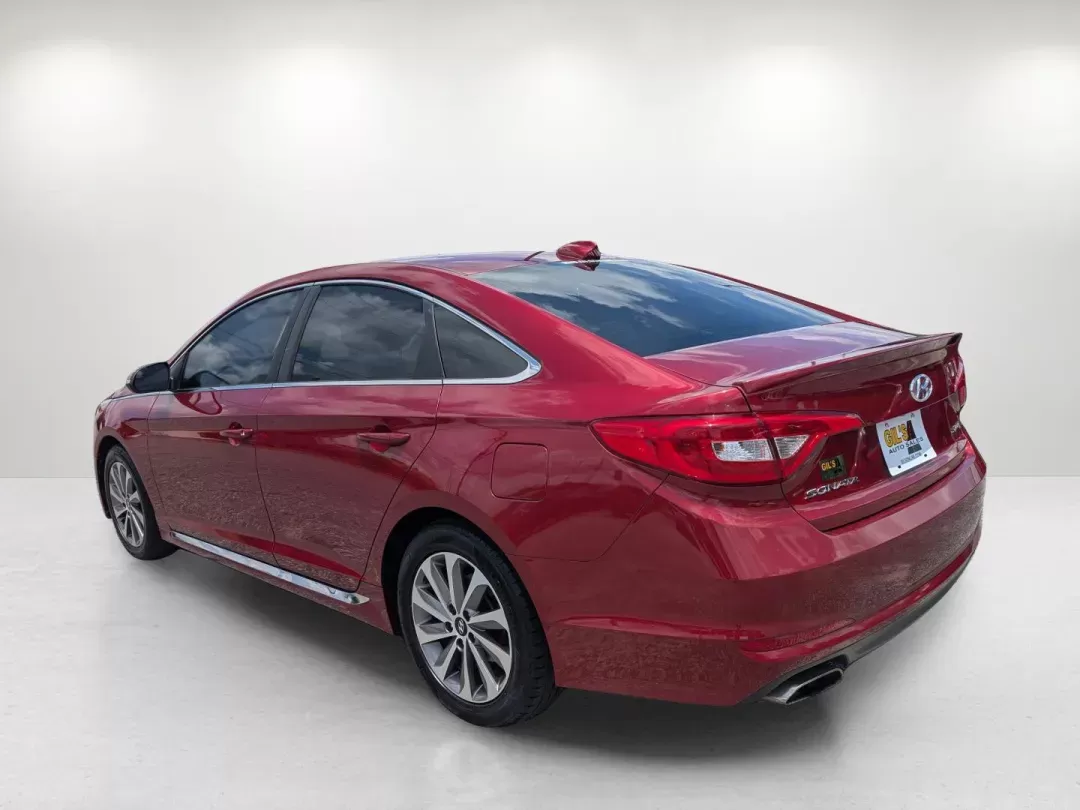 2015 /Gray Hyundai Sonata 2.4L Sport (5NPE34AF2FH) with an Regular Unleaded I-4 2.4 L/144 engine, 6-Speed Automatic w/OD transmission, located at 3959 U.S. 80 W, Phenix City, AL, 36870, (334) 297-4885, 32.469296, -85.135185 - 2015 Hyundai Sonata 2.4L Sport - Photo#6