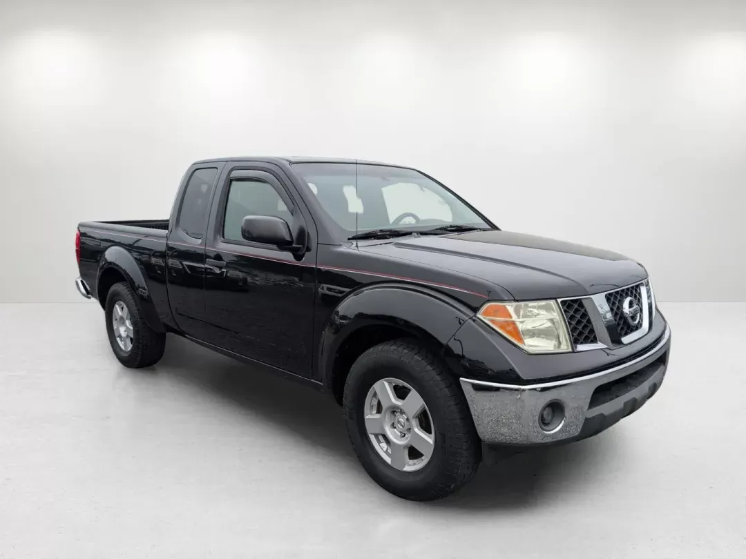2008 Nissan Frontier (1N6AD06U78C) with an Gas V6 4.0L/241 engine, located at 3959 U.S. 80 W, Phenix City, AL, 36870, (334) 297-4885, 32.469296, -85.135185 - 2008 Nissan Frontier - Photo#2