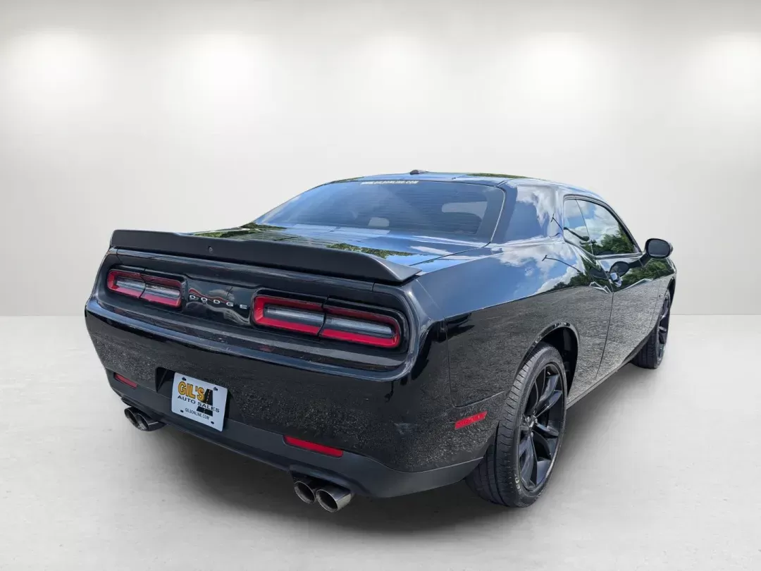 2018 /Black Dodge Challenger R/T (2C3CDZBT4JH) with an Regular Unleaded V-8 5.7 L/345 engine, 8-Speed Automatic w/OD transmission, located at 3959 U.S. 80 W, Phenix City, AL, 36870, (334) 297-4885, 32.469296, -85.135185 - 2018 Dodge Challenger R/T - Photo#4