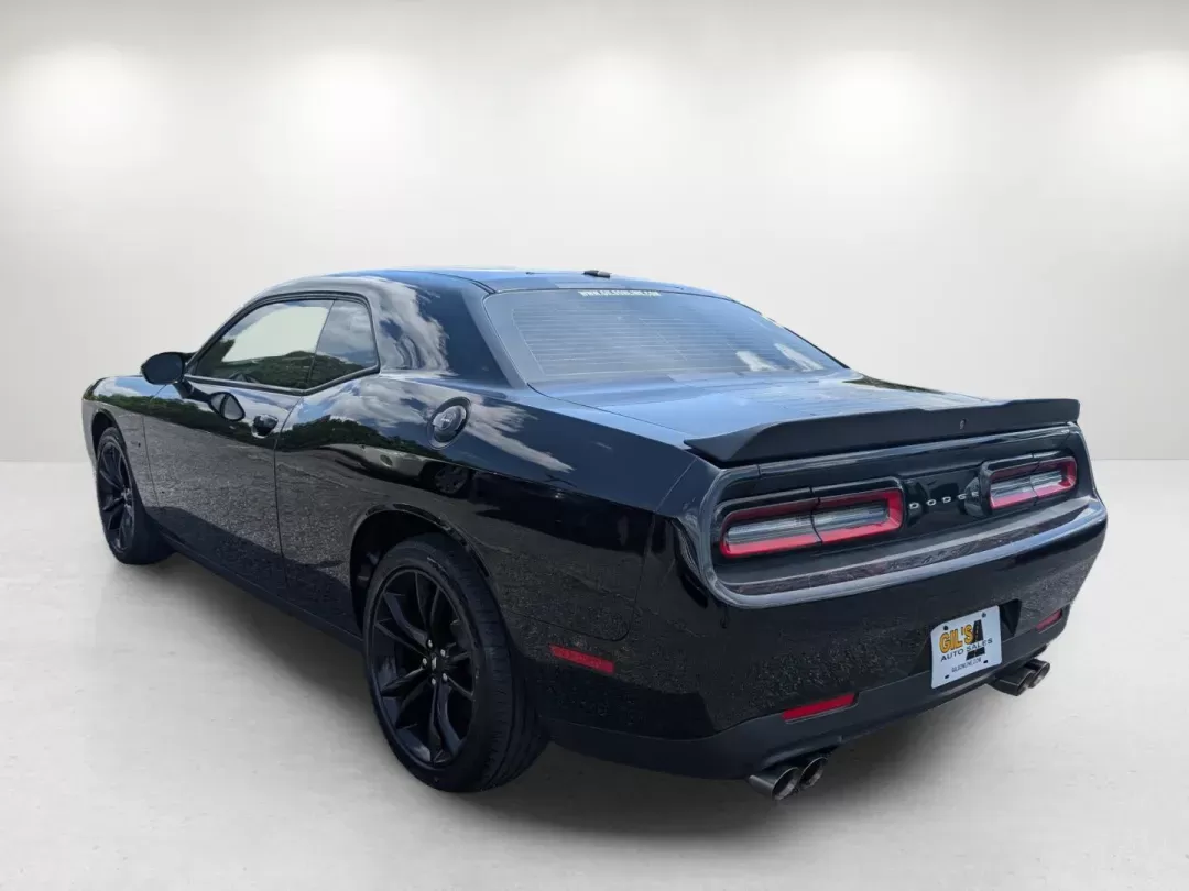 2018 /Black Dodge Challenger R/T (2C3CDZBT4JH) with an Regular Unleaded V-8 5.7 L/345 engine, 8-Speed Automatic w/OD transmission, located at 3959 U.S. 80 W, Phenix City, AL, 36870, (334) 297-4885, 32.469296, -85.135185 - 2018 Dodge Challenger R/T - Photo#6