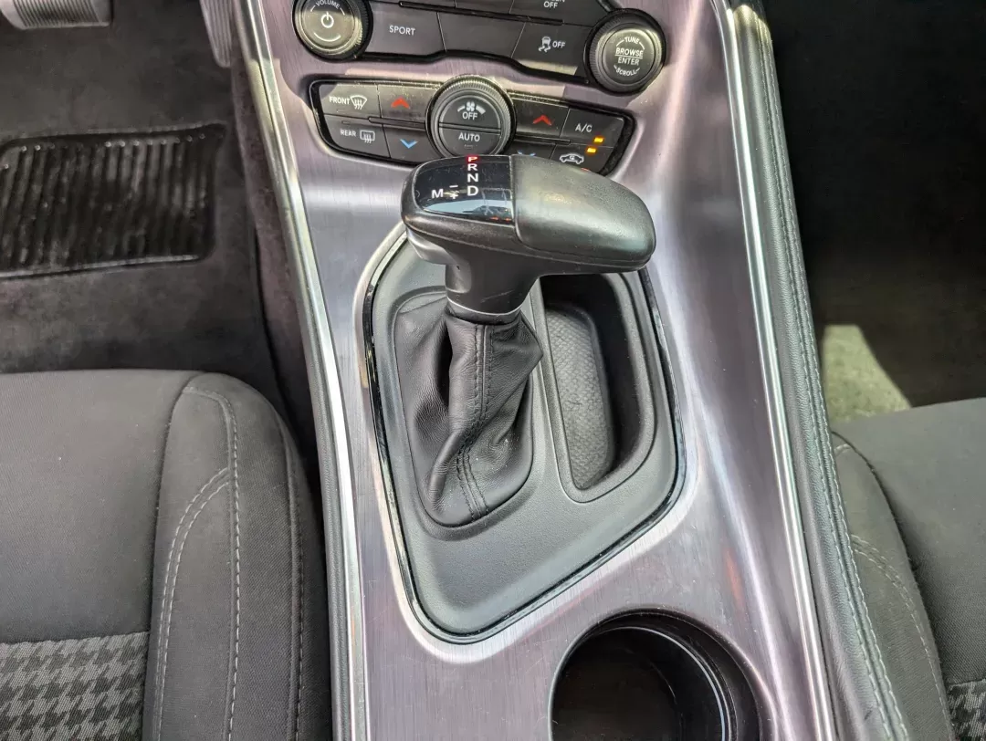 2018 /Black Dodge Challenger R/T (2C3CDZBT4JH) with an Regular Unleaded V-8 5.7 L/345 engine, 8-Speed Automatic w/OD transmission, located at 3959 U.S. 80 W, Phenix City, AL, 36870, (334) 297-4885, 32.469296, -85.135185 - 2018 Dodge Challenger R/T - Photo#12