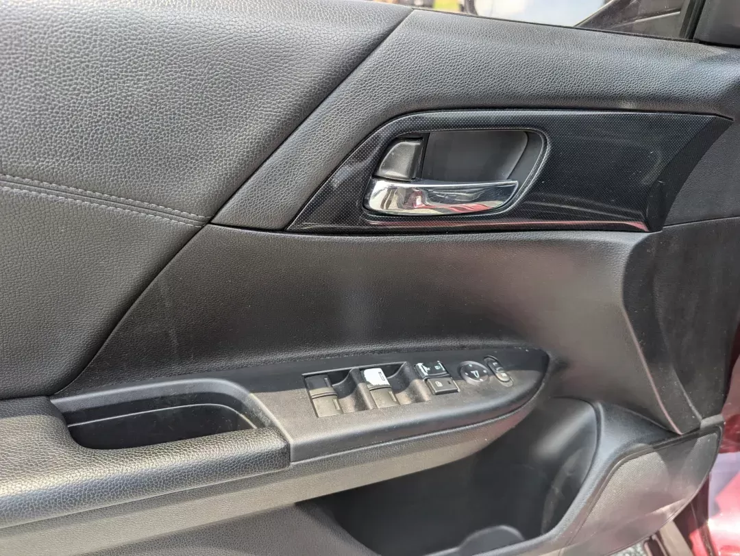 2015 Honda Accord Sedan Sport (1HGCR2F56FA) with an Regular Unleaded I-4 2.4 L/144 engine, 1-Speed CVT w/OD transmission, located at 5115 14th Ave., Columbus, GA, 31904, (706) 323-0345, 32.511494, -84.971046 - 2015 Honda Accord Sedan Sport - Photo#8