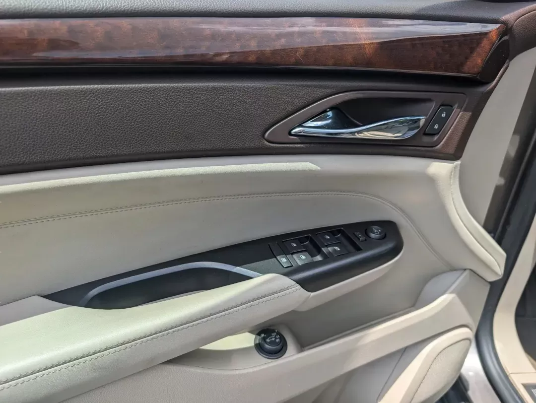 2012 /Shale w/Brownstone accents Cadillac SRX Luxury Collection (3GYFNAE32CS) with an Gas/Ethanol V6 3.6L/217 engine, 6-Speed Automatic w/Manual Shift transmission, located at 3959 U.S. 80 W, Phenix City, AL, 36870, (334) 297-4885, 32.469296, -85.135185 - 2012 Cadillac SRX Luxury Collection - Photo#8