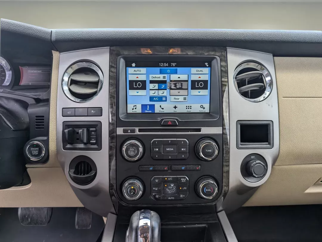 2017 Ford Expedition Limited (1FMJU1KT5HE) with an Twin Turbo Regular Unleaded V-6 3.5 L/213 engine, 6-Speed Automatic w/OD transmission, located at 3959 U.S. 80 W, Phenix City, AL, 36870, (334) 297-4885, 32.469296, -85.135185 - 2017 Ford Expedition Limited - Photo#14