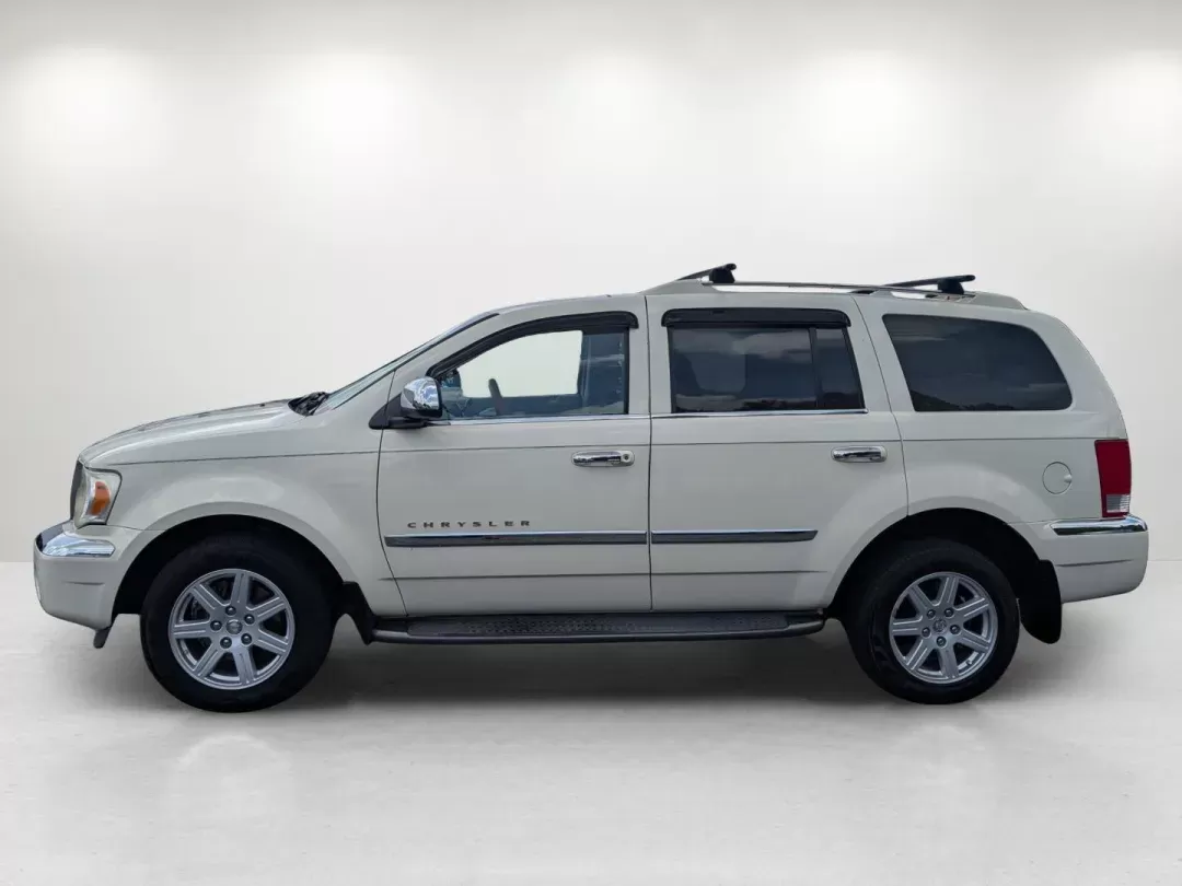 2007 Chrysler Aspen Limited (1A8HX58P57F) with an Gas/Ethanol V8 4.7L/287 engine, 5-Speed Automatic transmission, located at 5115 14th Ave., Columbus, GA, 31904, (706) 323-0345, 32.511494, -84.971046 - 2007 Chrysler Aspen Limited - Photo#7