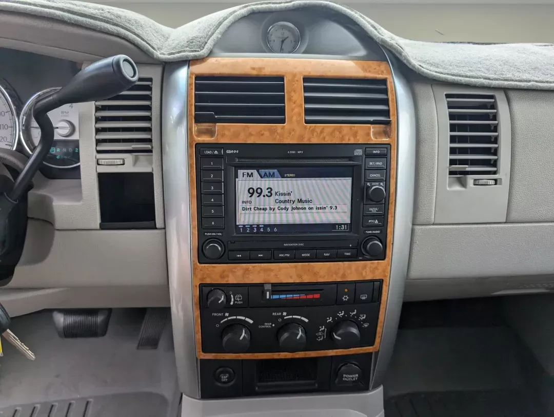 2007 Chrysler Aspen Limited (1A8HX58P57F) with an Gas/Ethanol V8 4.7L/287 engine, 5-Speed Automatic transmission, located at 5115 14th Ave., Columbus, GA, 31904, (706) 323-0345, 32.511494, -84.971046 - 2007 Chrysler Aspen Limited - Photo#14
