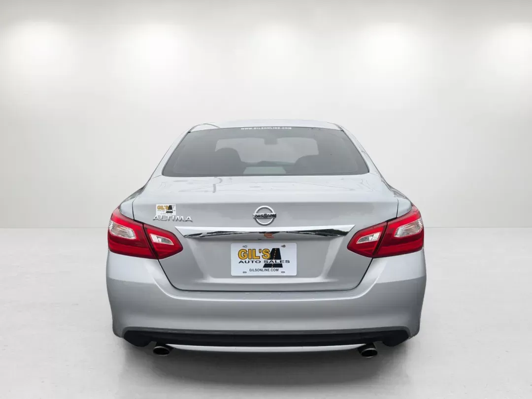 2017 /Charcoal Nissan Altima 2.5 S (1N4AL3AP3HN) with an Regular Unleaded I-4 2.5 L/152 engine, 1-Speed CVT w/OD transmission, located at 3959 U.S. 80 W, Phenix City, AL, 36870, (334) 297-4885, 32.469296, -85.135185 - 2017 Nissan Altima 2.5 S - Photo#5