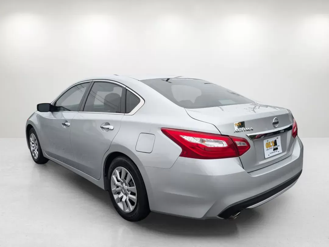2017 /Charcoal Nissan Altima 2.5 S (1N4AL3AP3HN) with an Regular Unleaded I-4 2.5 L/152 engine, 1-Speed CVT w/OD transmission, located at 3959 U.S. 80 W, Phenix City, AL, 36870, (334) 297-4885, 32.469296, -85.135185 - 2017 Nissan Altima 2.5 S - Photo#6