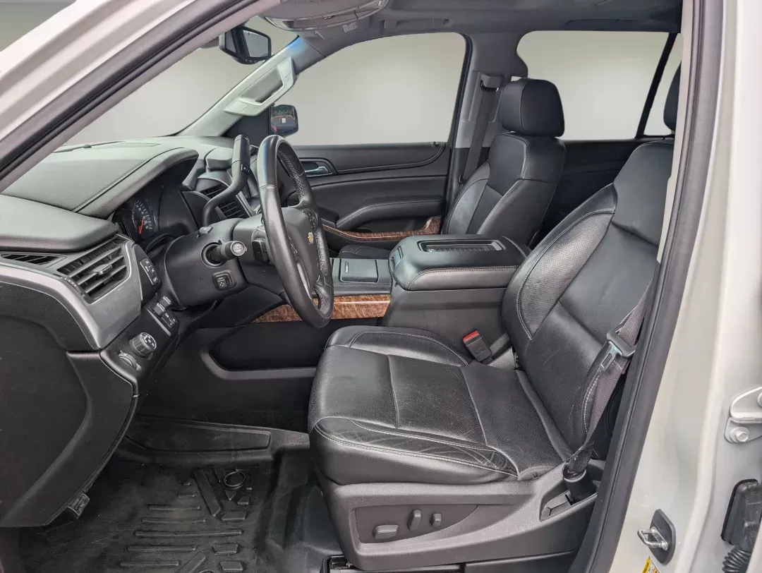 2016 /Jet Black Chevrolet Tahoe LTZ (1GNSCCKC7GR) with an Gas/Ethanol V8 5.3L/325 engine, 6-Speed Automatic transmission, located at 3959 U.S. 80 W, Phenix City, AL, 36870, (334) 297-4885, 32.469296, -85.135185 - 2016 Chevrolet Tahoe LTZ - Photo#9