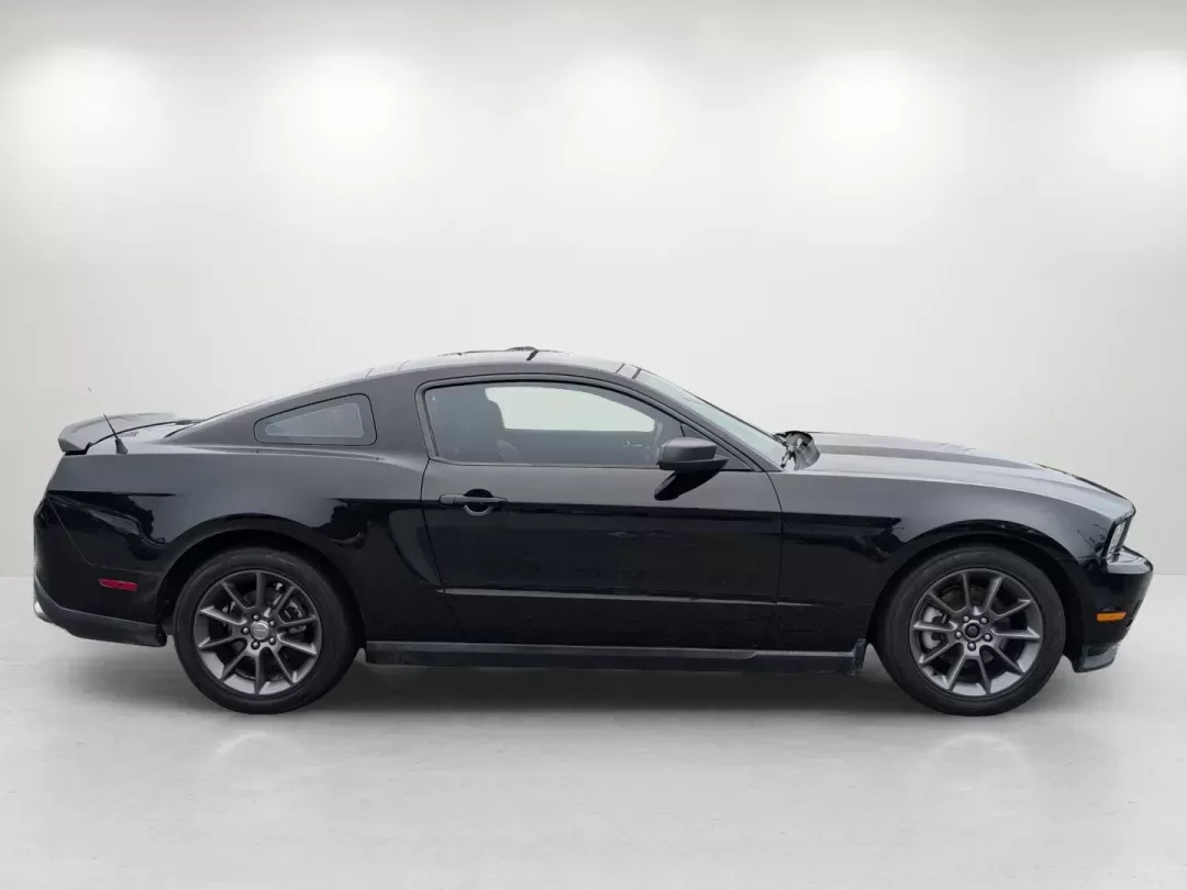 2012 Ford Mustang V6 Premium (1ZVBP8AM7C5) with an Gas V6 3.7L/227 engine, located at 5115 14th Ave., Columbus, GA, 31904, (706) 323-0345, 32.511494, -84.971046 - 2012 Ford Mustang V6 Premium - Photo#3