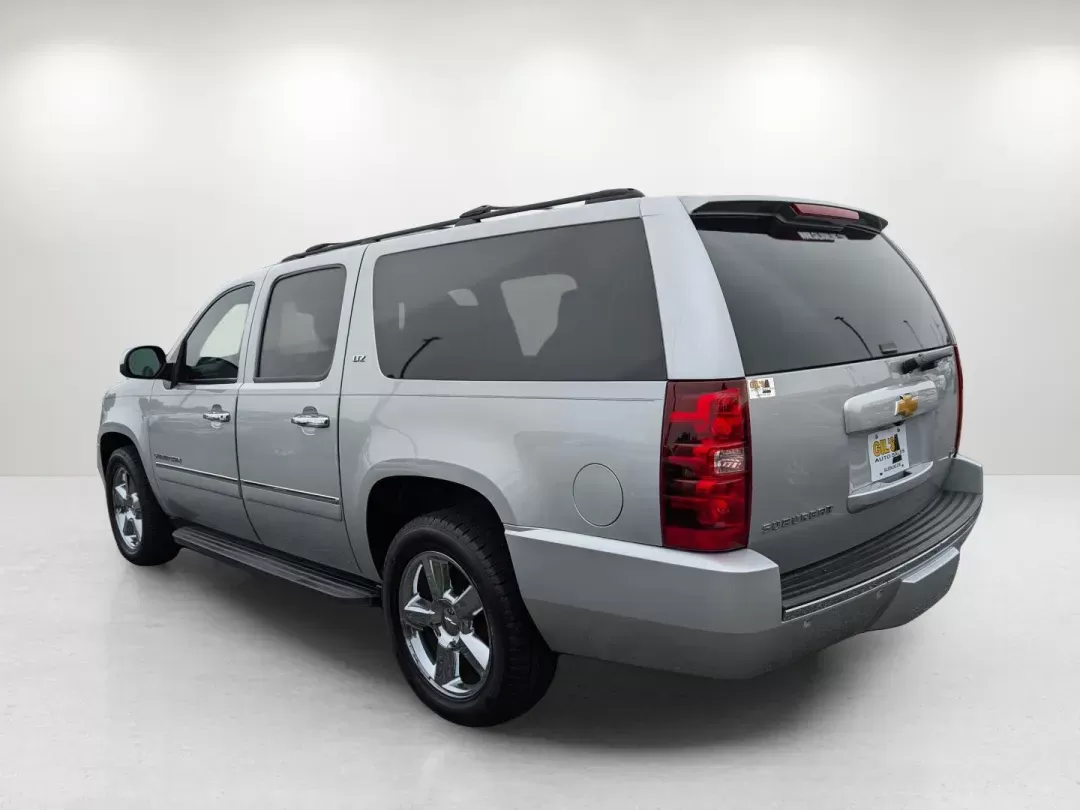 2012 /Ebony Chevrolet Suburban LTZ (1GNSCKE05CR) with an Gas/Ethanol V8 5.3L/323 engine, 6-Speed Automatic transmission, located at 3959 U.S. 80 W, Phenix City, AL, 36870, (334) 297-4885, 32.469296, -85.135185 - 2012 Chevrolet Suburban LTZ - Photo#6