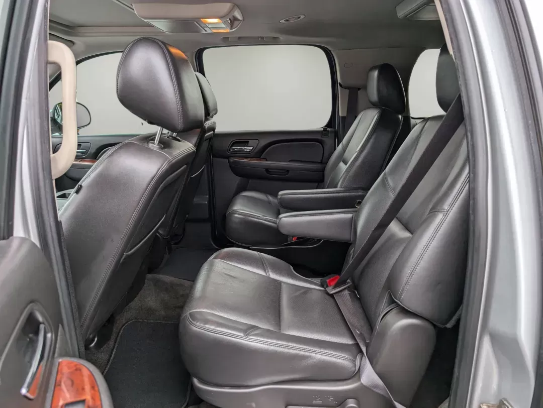 2012 /Ebony Chevrolet Suburban LTZ (1GNSCKE05CR) with an Gas/Ethanol V8 5.3L/323 engine, 6-Speed Automatic transmission, located at 3959 U.S. 80 W, Phenix City, AL, 36870, (334) 297-4885, 32.469296, -85.135185 - 2012 Chevrolet Suburban LTZ - Photo#10