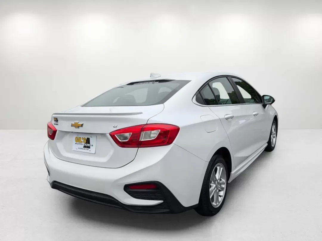 2017 /Jet Black Chevrolet Cruze LT (1G1BE5SM3H7) with an Turbocharged Gas I4 1.4L/ engine, 6-Speed Automatic transmission, located at 3959 U.S. 80 W, Phenix City, AL, 36870, (334) 297-4885, 32.469296, -85.135185 - 2017 Chevrolet Cruze LT - Photo#4