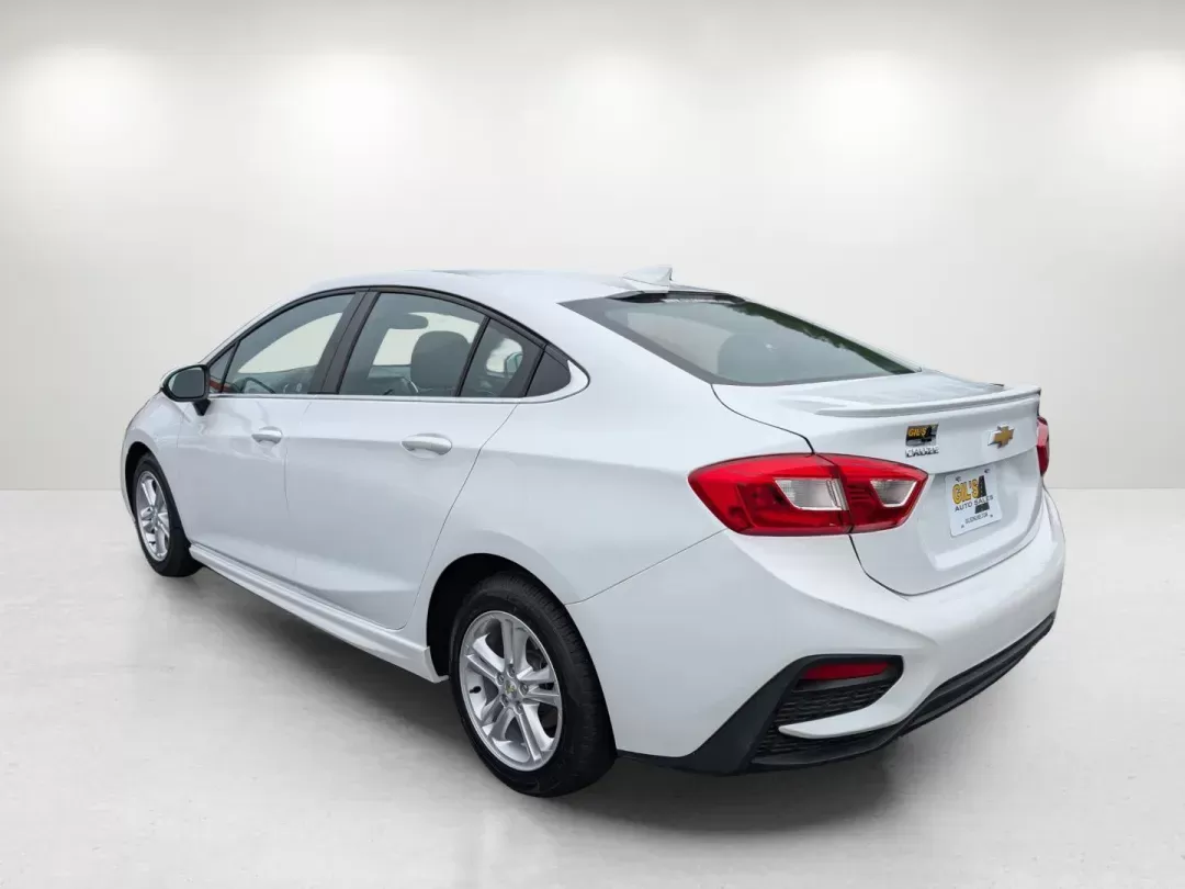 2017 /Jet Black Chevrolet Cruze LT (1G1BE5SM3H7) with an Turbocharged Gas I4 1.4L/ engine, 6-Speed Automatic transmission, located at 3959 U.S. 80 W, Phenix City, AL, 36870, (334) 297-4885, 32.469296, -85.135185 - 2017 Chevrolet Cruze LT - Photo#6