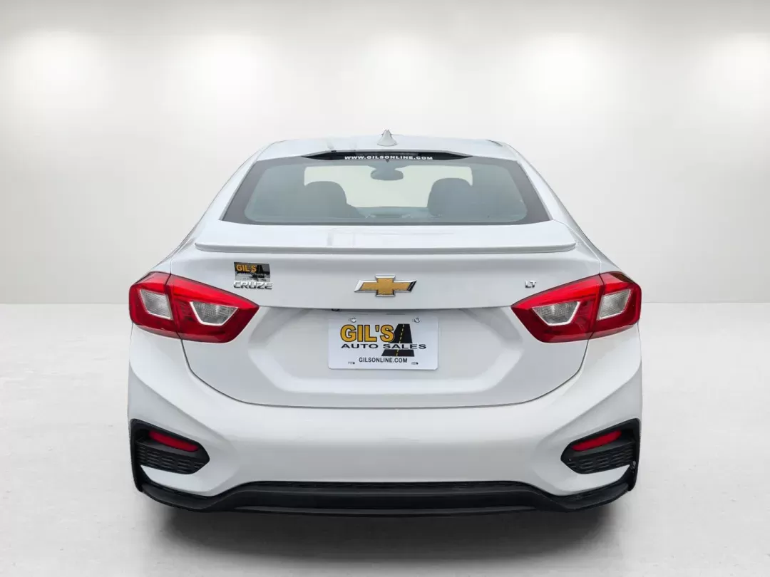 2017 /Jet Black Chevrolet Cruze LT (1G1BE5SM3H7) with an Turbocharged Gas I4 1.4L/ engine, 6-Speed Automatic transmission, located at 1430 Gateway Drive, Opelika, AL, 36801, (334) 239-0944, 32.637871, -85.409790 - 2017 Chevrolet Cruze LT - Photo#5