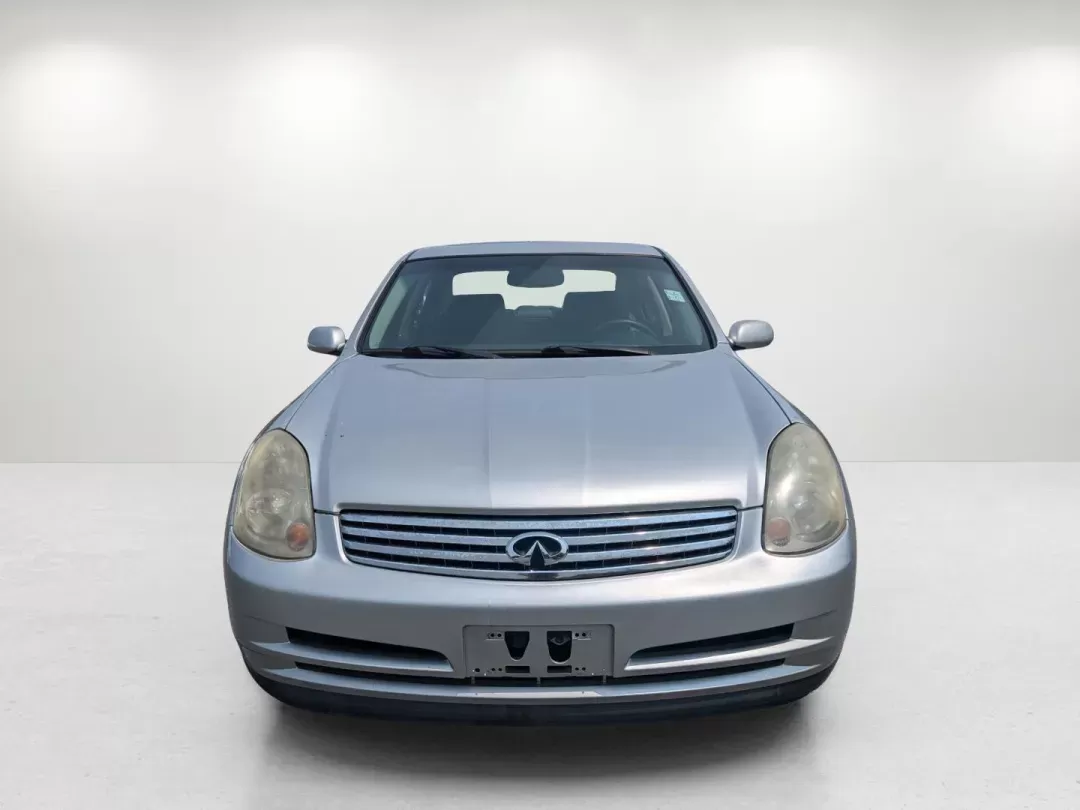 2004 Infiniti G35 Sedan (JNKCV51EX4M) with an Gas V6 3.5L/213 engine, located at 3959 U.S. 80 W, Phenix City, AL, 36870, (334) 297-4885, 32.469296, -85.135185 - 2004 Infiniti G35 Sedan - Photo#2