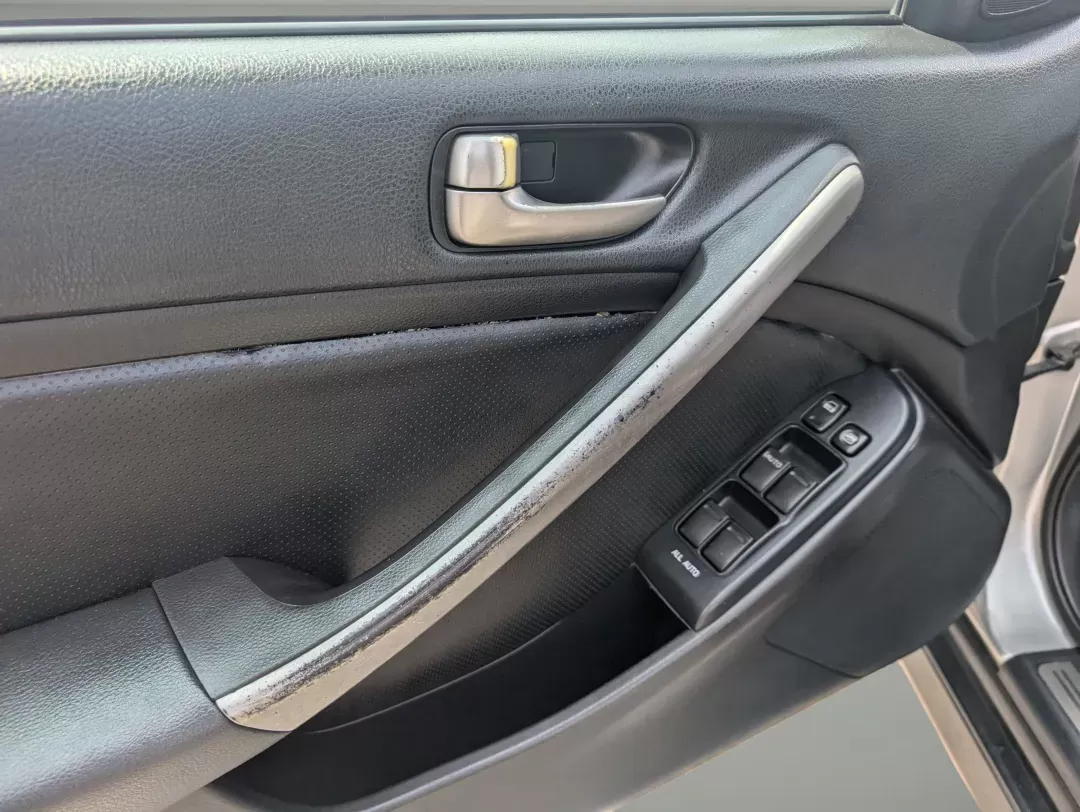 2004 Infiniti G35 Sedan (JNKCV51EX4M) with an Gas V6 3.5L/213 engine, located at 3959 U.S. 80 W, Phenix City, AL, 36870, (334) 297-4885, 32.469296, -85.135185 - 2004 Infiniti G35 Sedan - Photo#9